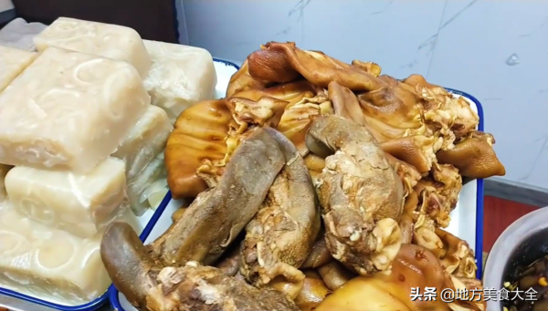 陝西3代人都在做的美食，一桶湯用了50年，搬遷幾次，顧客追著吃