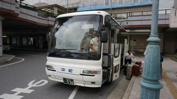 和國外一比，國內旅遊大巴車司機就是旅行社的硬傷