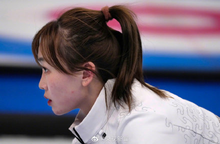 贏了！中國女子冰壺戰勝加拿大隊