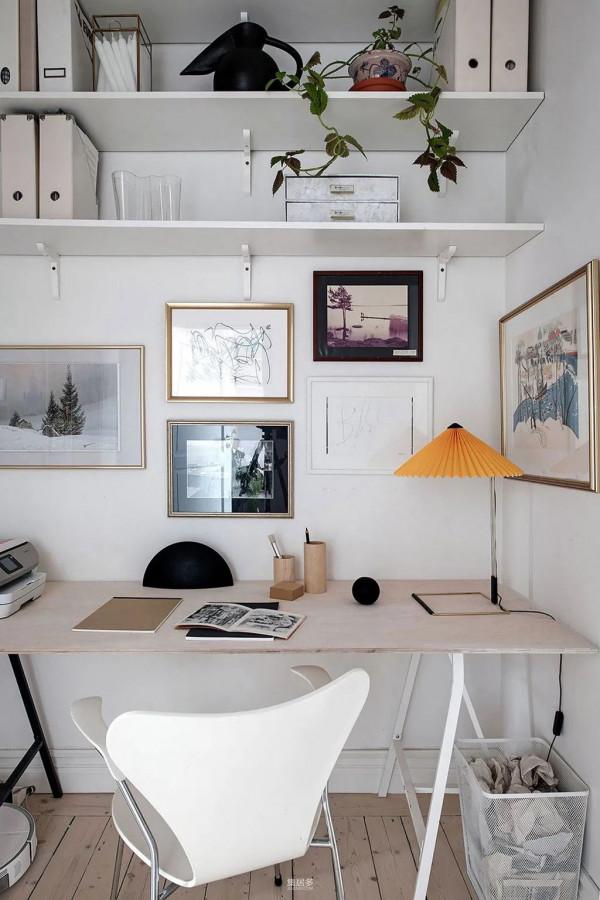 華麗的灰泥造型與時尚裝飾的瑞典公寓(112 平方米) 華麗的灰泥造型與時尚裝飾的瑞典公寓(112 平方米)