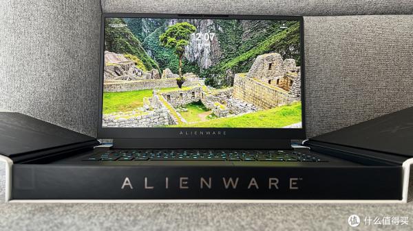 外星人 Alienware X15 R1 遊戲筆記本：效能與儀式感拉滿的遊戲利器