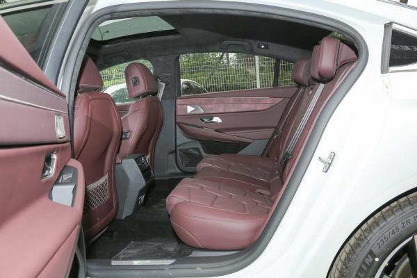 被冷落的豪華車DS9，軸距2895mm，標配愛信8AT，究竟輸在了哪裡？