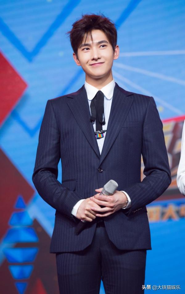 穿西裝好看的男星,只服這8位,儀態萬方,貴氣逼人,妥妥總裁範 穿西裝好看的男星,只服這8位,儀態萬方,貴氣逼人,妥妥總裁範