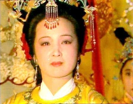 賈元春的象徵為什麼是石榴花？一個浮華、嬌豔、獻媚的悲劇人生