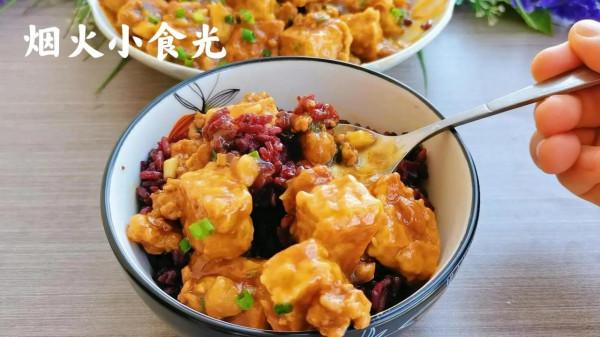 凍豆腐不要老燉著吃，像我這樣做，超下飯，連孩子都能多吃一碗飯