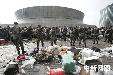中國軍隊救災怎麼不佩戴武器，外國網友的問題我們應該怎麼回答？
