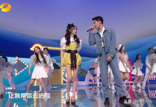 芒果跨年暴露明星真容：楊紫宋茜蘋果肌搶鏡，王源王一博臉圓發福