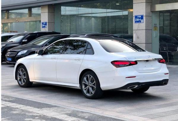 賓士E級:試駕300L 運動尊貴型,2.0T引擎夠不夠用? 賓士E級:試駕300L 運動尊貴型,2.0T引擎夠不夠用?