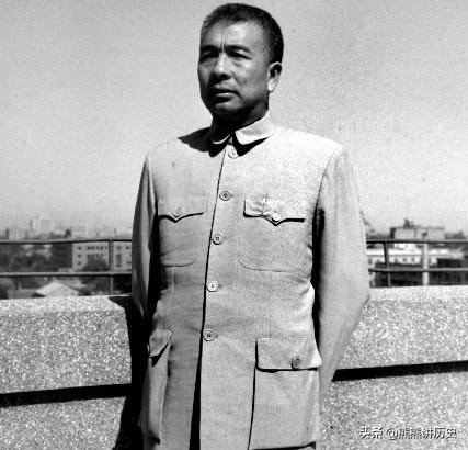 1961年，全國各地區成立的六大中央局，都是誰任書記