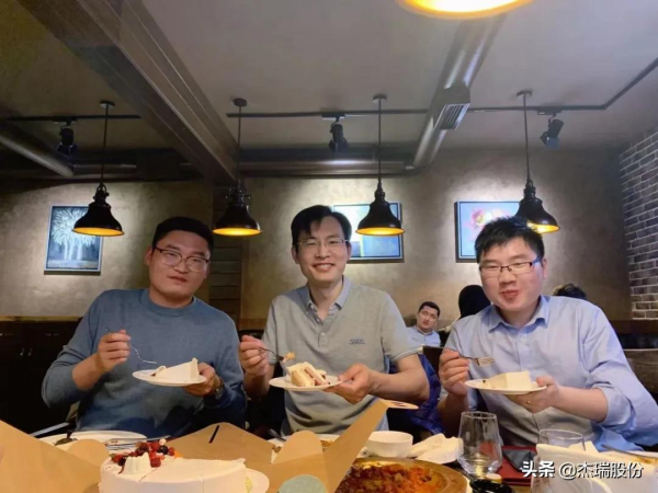 中秋佳節不回家的你,總有“藉口” 中秋佳節不回家的你,總有“藉口”