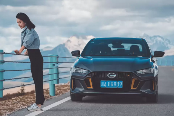 開2021最火的網紅車，打卡最熱的川西網紅店