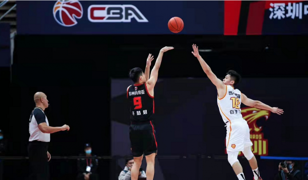 爆砍57+13，雙子星掀翻江蘇，李楠指導臉色鐵青，3連敗淪為墊底