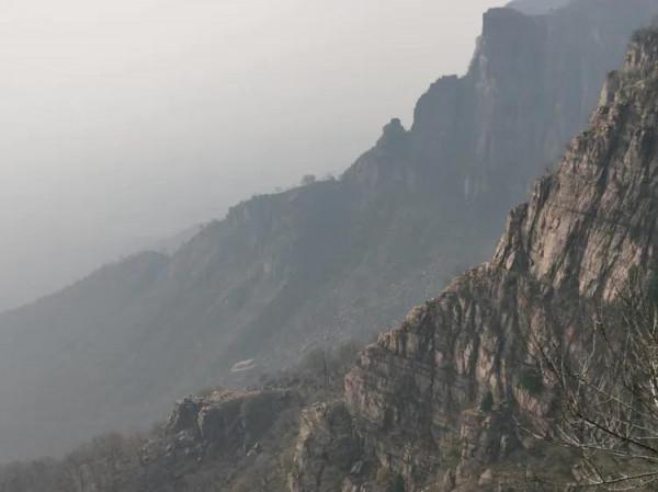 徒步白雲寺渡槽一一絕壁大梯一一上白雲一一白雲寺 徒步白雲寺渡槽一一絕壁大梯一一上白雲一一白雲寺