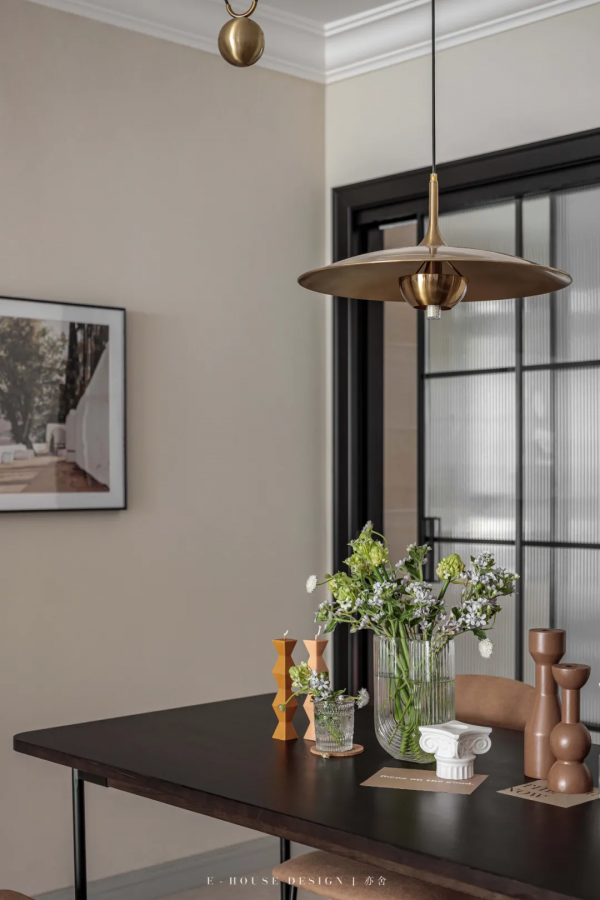 不界定風格，將喜歡元素和顏色混搭 122㎡ 精裝房復古文藝又工業範