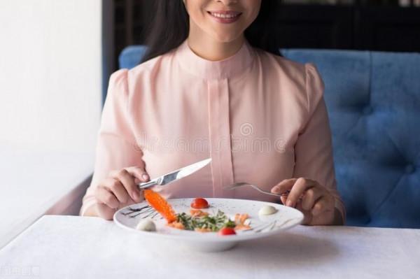 若要身體好，飯吃八分飽，腸道無負擔