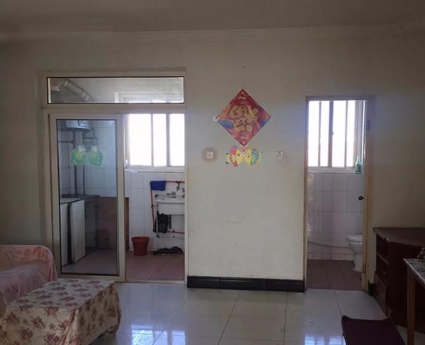 她買套40年老房，同事嘲笑買了個“大爺”，改造前後對比打臉同事