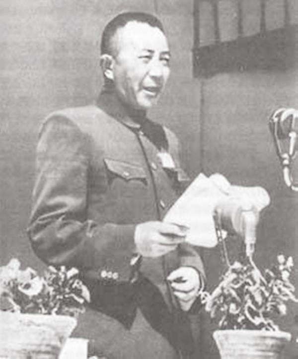 紅軍演話劇:林彪審訊羅瑞卿,周恩來、朱德臺下卻忍不住笑了 紅軍演話劇:林彪審訊羅瑞卿,周恩來、朱德臺下卻忍不住笑了