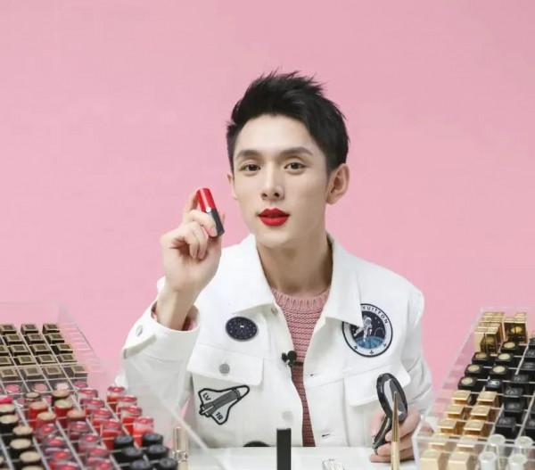 中國十大網紅收入榜:李子柒22億排第四,李佳琦46億排第二 中國十大網紅收入榜:李子柒22億排第四,李佳琦46億排第二