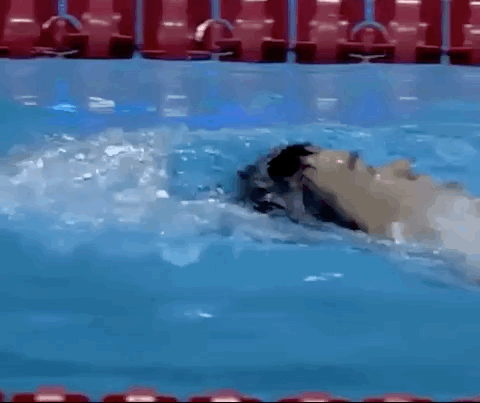 雲南90後少年，失去雙臂身殘志堅，八年磨一劍身披國旗征戰賽場