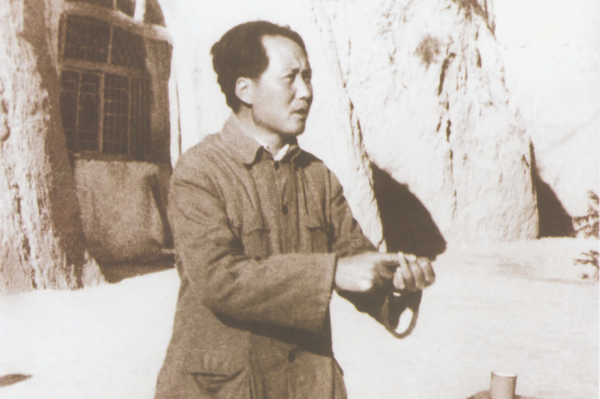 毛主席的讀書之道：有字的講義是書，社會上的一切也是書