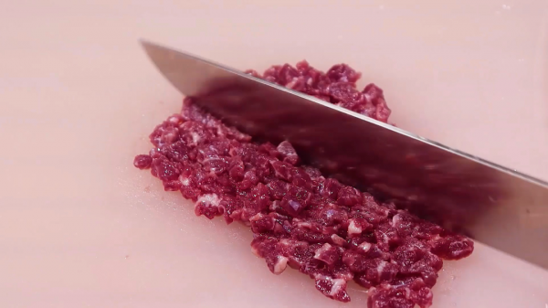 這道輔食補鐵、補鈣又補鋅,一碗不夠寶寶吃,長個長壯又長大腦 這道輔食補鐵、補鈣又補鋅,一碗不夠寶寶吃,長個長壯又長大腦