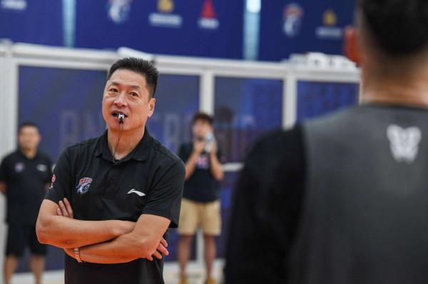 王朝羈絆之郭士強被迫“讓位”楊鳴,遼籃歷史上又一次內耗的失敗 王朝羈絆之郭士強被迫“讓位”楊鳴,遼籃歷史上又一次內耗的失敗