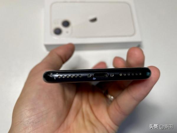 不插線、充滿電，iPhone13 mini全套無線充電體驗分享