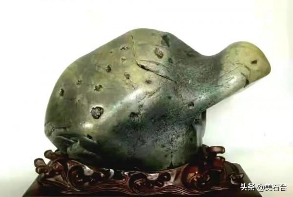 四川有種綠石頭,隨便撿到一塊都能賣幾萬 四川有種綠石頭,隨便撿到一塊都能賣幾萬