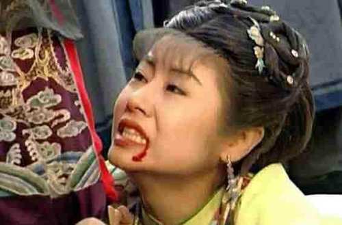 九位女明星吐血的場景,劉亦菲仙氣飄飄,花千骨太可憐了 九位女明星吐血的場景,劉亦菲仙氣飄飄,花千骨太可憐了