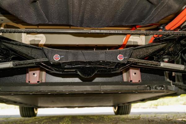 高品質純電家轎，配備“刀片電池”，續航600km，12.98萬起售