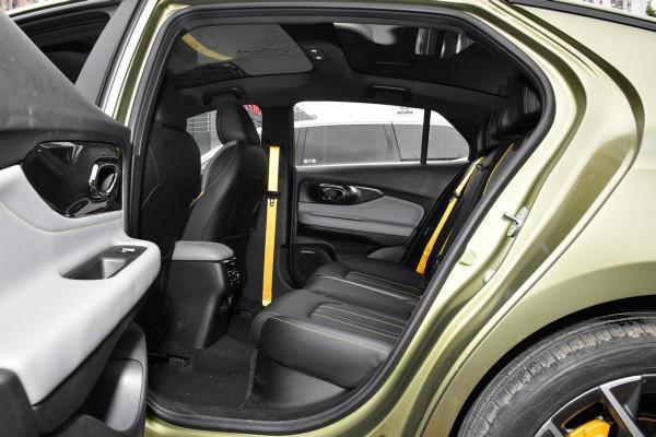 國產&OpenCurlyDoubleQuote;小鋼炮&rdquo;不到10萬起，6&period;95秒破百，傳祺影豹究竟有多強？