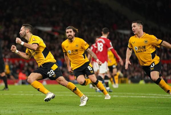 英超-C羅進球無效 曼聯主場0-1狼隊降至第7 朗尼克遭遇執教首敗 英超-C羅進球無效 曼聯主場0-1狼隊降至第7 朗尼克遭遇執教首敗