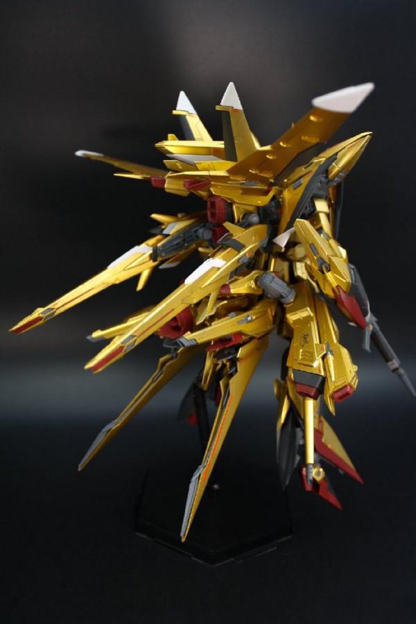 拂曉高達配色天蝕高達模型