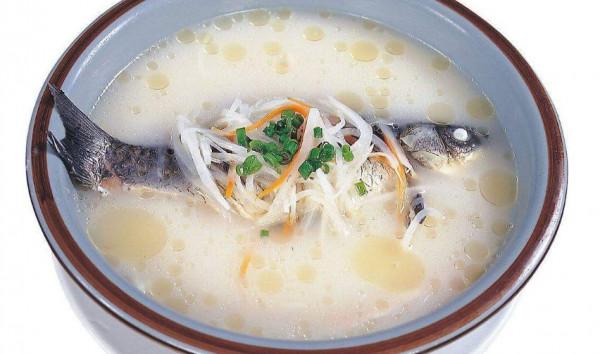 奶奶希望寶寶快高長大,熬肉湯給娃喝,孩子喝了不長個還傷脾胃 奶奶希望寶寶快高長大,熬肉湯給娃喝,孩子喝了不長個還傷脾胃