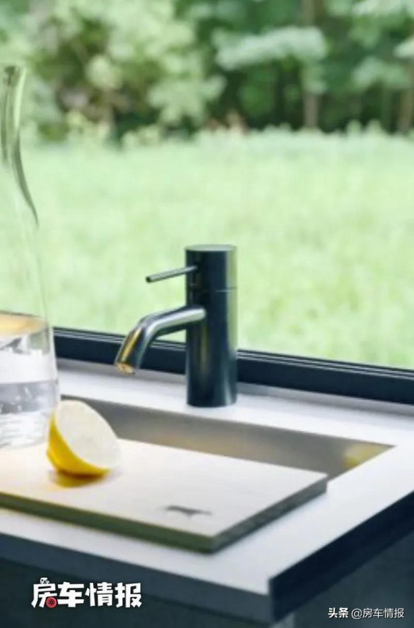 新款大眾T6露營車，內飾極簡風格顏值高，適合年輕夫妻還有衣帽間