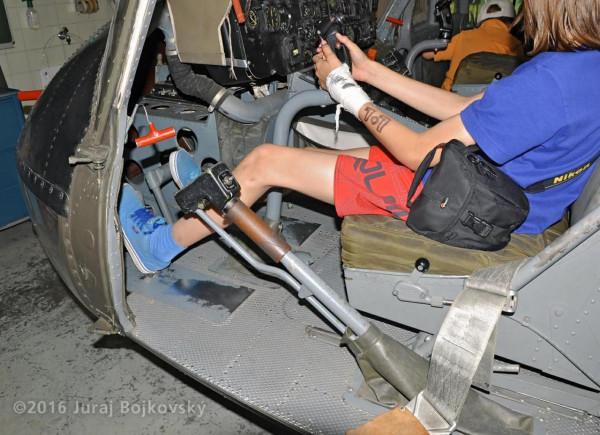 UH-1休伊直升機:隨叫隨到,接上就走 UH-1休伊直升機:隨叫隨到,接上就走