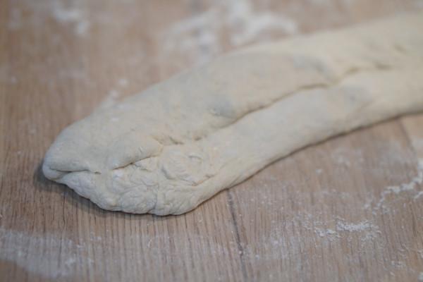 總吃甜麵包，換一種口味，試試這個無油無糖的法棍麵包