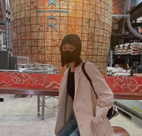 吳昕素顏也太美啦！和明星好友聚會，不化妝也能凹時尚造型太開掛