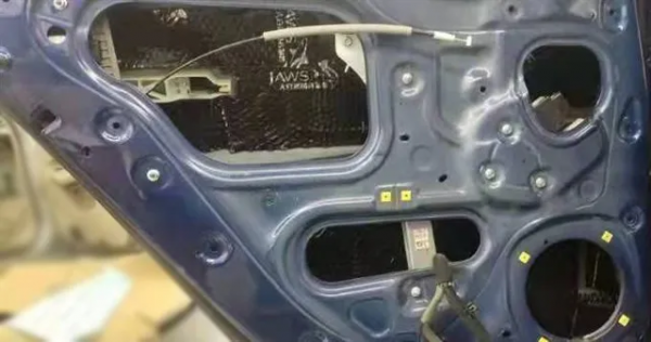 現代菲斯塔音響改裝丹拿232兩分頻 直抵車主心扉