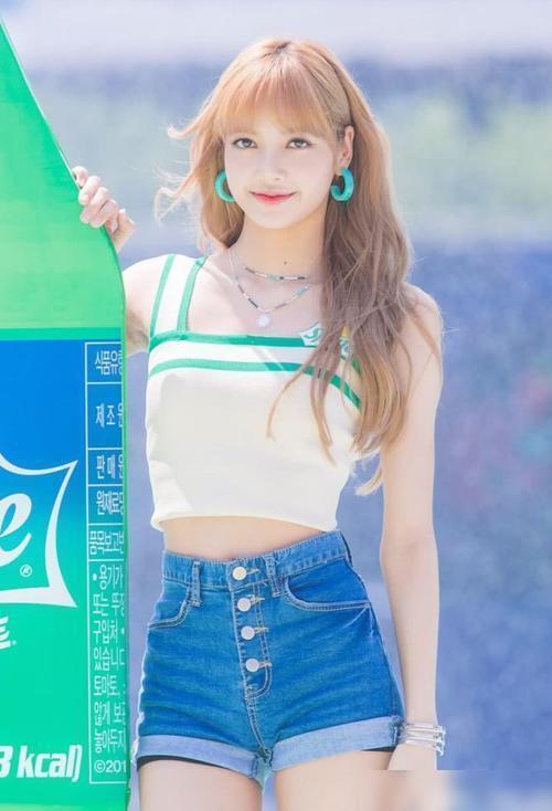 Lisa宣佈新冠康復後首現身！面色紅潤氣色好，不愧是我的韓國女神