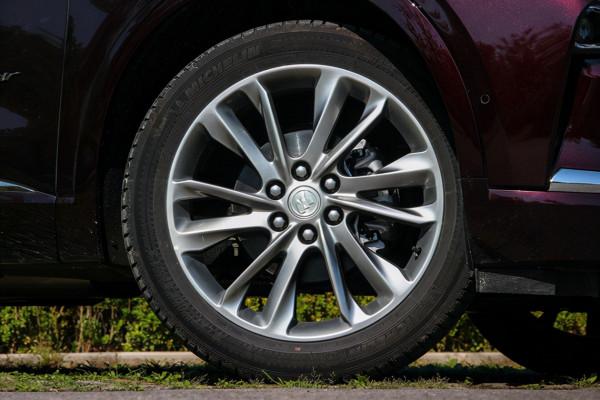 科技與豪華並存 試新款別克昂科旗艾維亞 科技與豪華並存 試新款別克昂科旗艾維亞