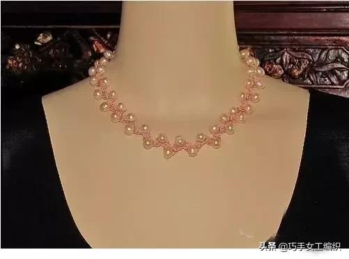 普通的珠子，這樣一鉤，就是一條時尚的項鍊了（附教程）