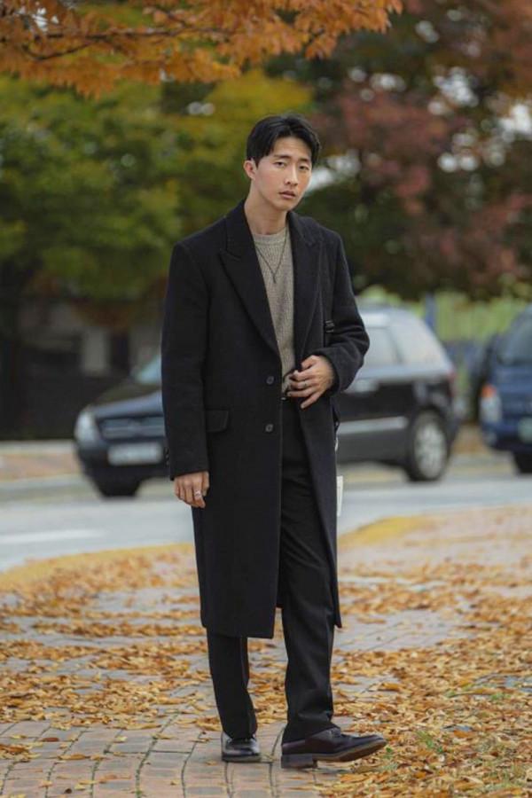 男人的衣服，在精不在多，冬季穿好這5款外套，完美應對不同場合