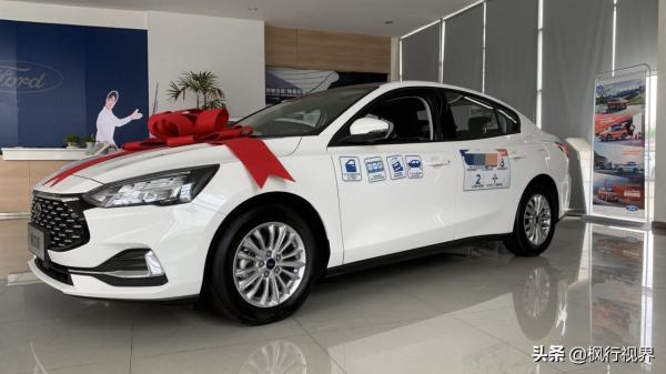 福特新福克斯店內實拍，還是那個追風少年？