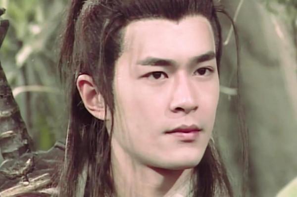 沒對比就沒傷害，同演楊過摘面具，8位男星放一起，差距就出來了