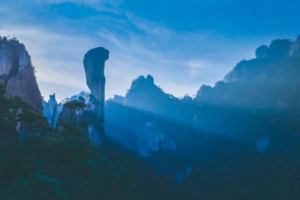 三清山雲海登上中國新聞網!快來抓住三清山雲海升騰的時光…… 三清山雲海登上中國新聞網!快來抓住三清山雲海升騰的時光……