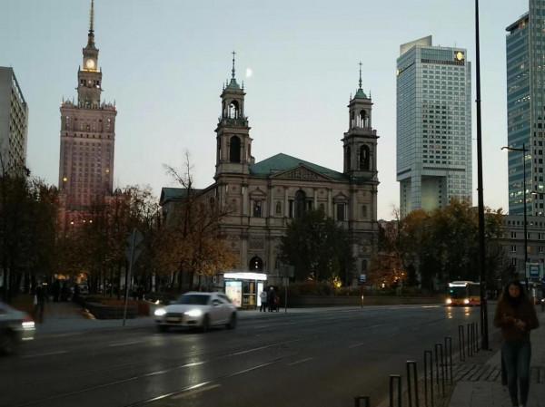 你知道不懂外語的退休夫婦是如何出國自由行的嗎？