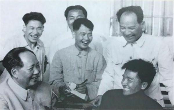 1949年朱光看望朱德，毛主席質問：你為啥只看朱老總，不來看我？