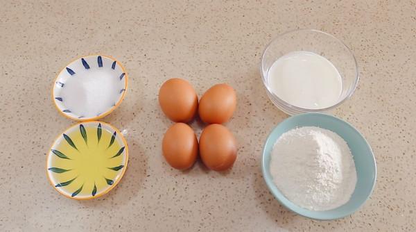 做蛋糕,別隻會用烤箱,家裡有電飯鍋就能做,不會糊鍋也不粘底 做蛋糕,別隻會用烤箱,家裡有電飯鍋就能做,不會糊鍋也不粘底