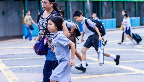 小學“入學年齡”要進行調整?教育部的回答,讓部分家長喜憂參半 小學“入學年齡”要進行調整?教育部的回答,讓部分家長喜憂參半